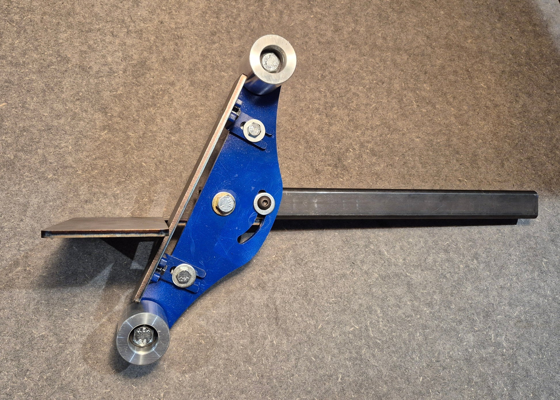 D Plate on tooling arm with work rest with tilt
